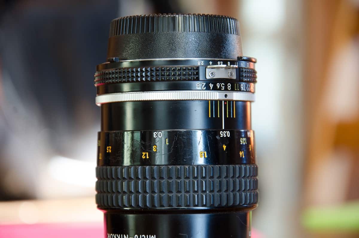 Nikkor 55mm kuvattuna VR pois päältä.