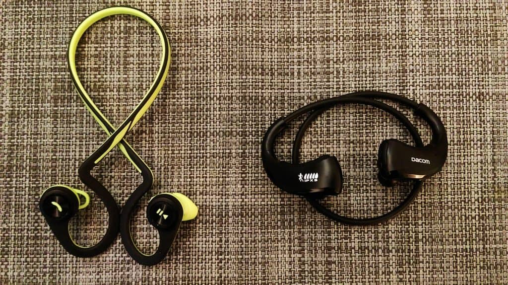 Plantronics vs Dacom Armor