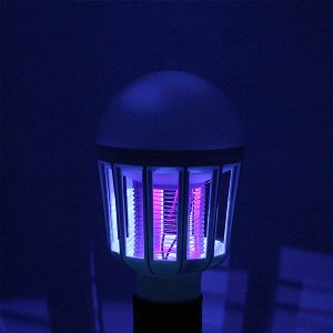 Hyttysansa LED-polttimolla