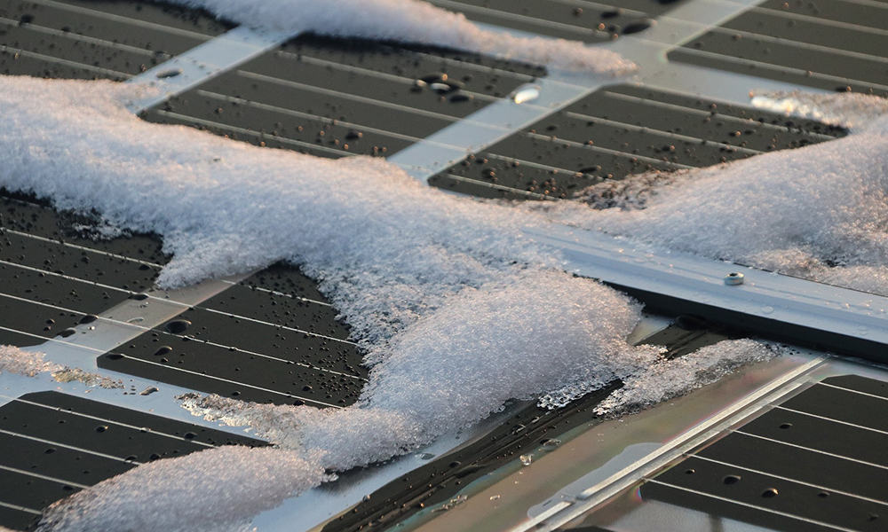 Virtaa aurinkopaneeleista – Toimivatko ne talvella?